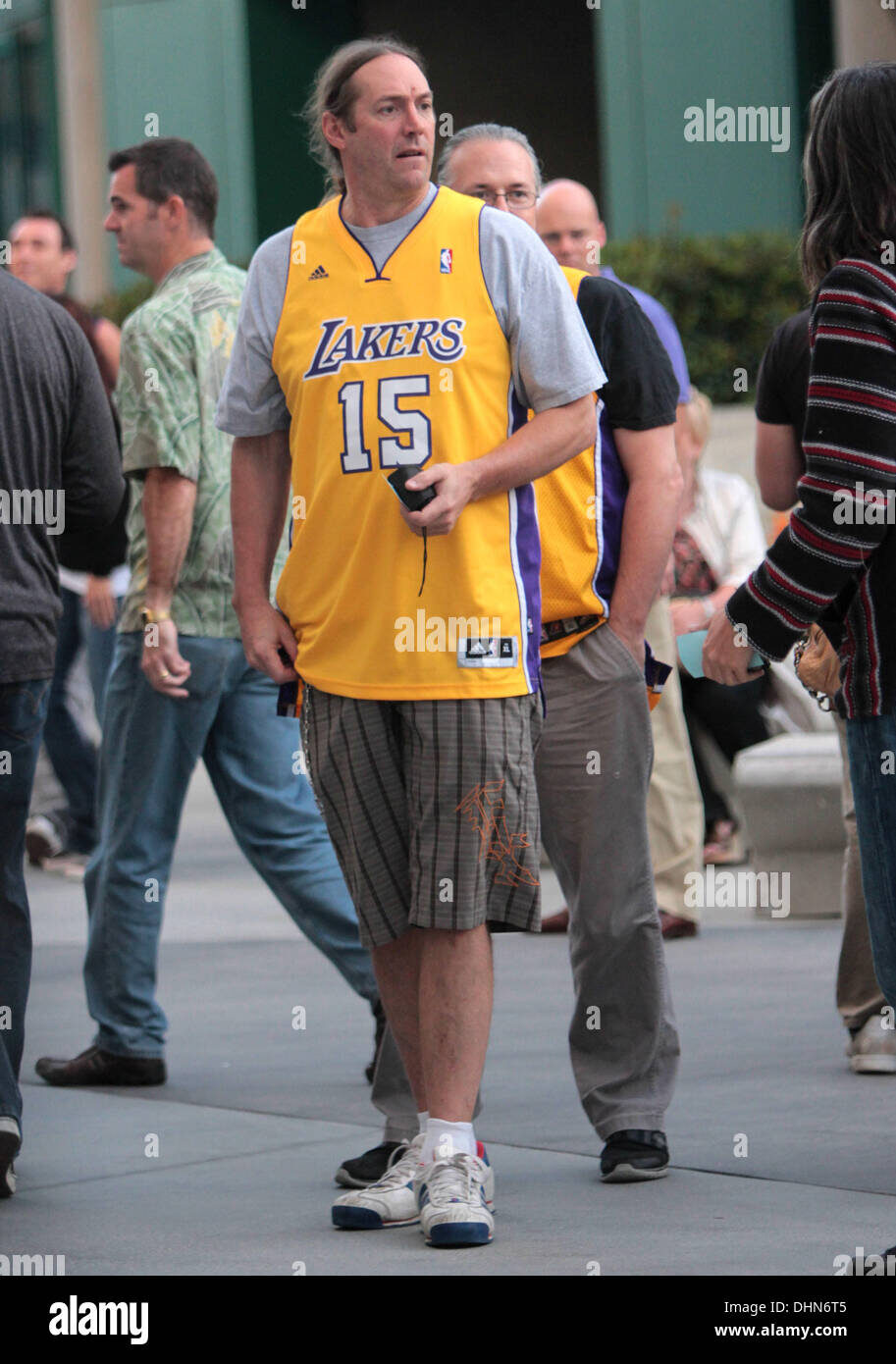 danny-carey-celebrities-arrive-at-the-staples-centre-to-watch-the-dhn6t5-2073975